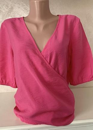 Яскрава шовкова блуза цикламенового кольору