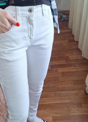 Нові жіночі джинси levi's