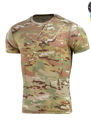 Камуфляжная мужская футболка военного