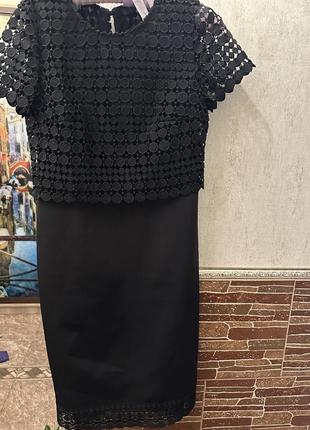 Платье черное с кружевом