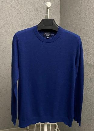 Синий свитер от бренда pull&bear