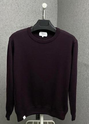 Бордовый шерстяной свитер от бренда makia