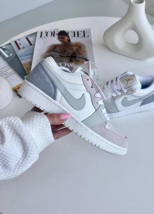 Розкішні жіночі кросівки nike air jordan retro 1 low little paris пастельні