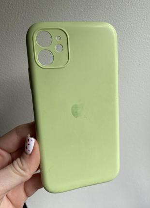 Чехол зеленый на айфон iphone 11 silicone case с микрофиброй