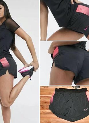 Nike круті жіночі бігові шорти