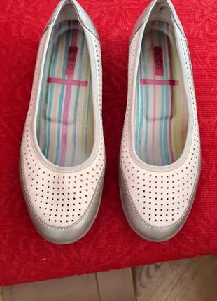 Туфли лоферы ecco бежевые с хаки