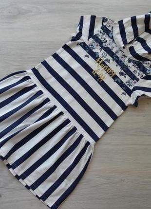 Сукня без бірки з віком. приблизно на 4-6років