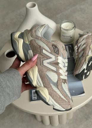 Крутезні жіночі кросівки new balance 9060 driftwood stone sea salt бежево-коричневі