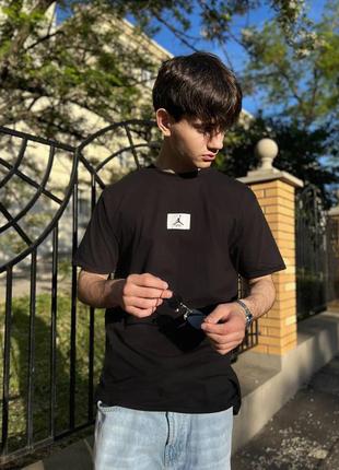 Футболки в стиле Chicago air jordan 1 winter зимові кросівки чорні