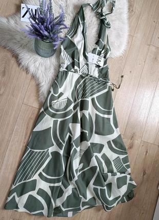 Платье с принтом и воротником хальтер от zara, размер s, l**