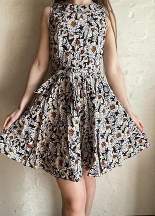 Короткое красивое платье