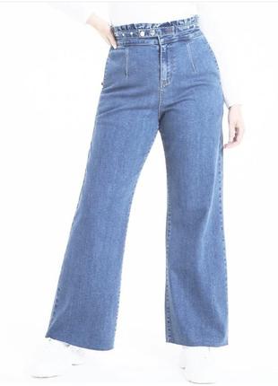 Мегаклассные стрейчевые джинсы на пышные формы simply be...