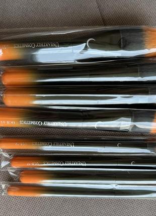 Новий набір пензлів unearthly cosmetics orange brush set, 8 пензлів