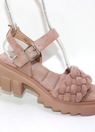 Стильные розовые женские босоножки замшевые на высокой тракторной подошве,женская обувь летнее/на лето