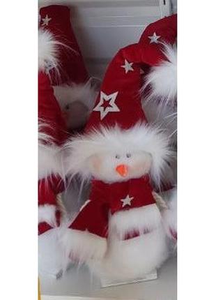 Интерьерная фигурка новогодняя снеговик в красном калпаке 27 см  tra