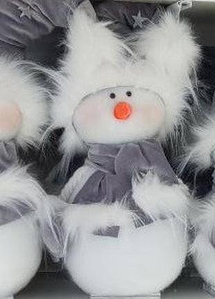 Інтер'єрна фігурка новорічна сніговик у сером калпаке 40 см