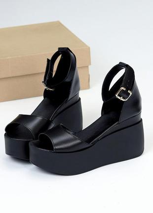 Босоножки на танкетке "berry", черные, натуральная кожа