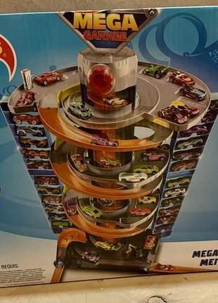 Hotwheels mega garage. трек хотвиллс