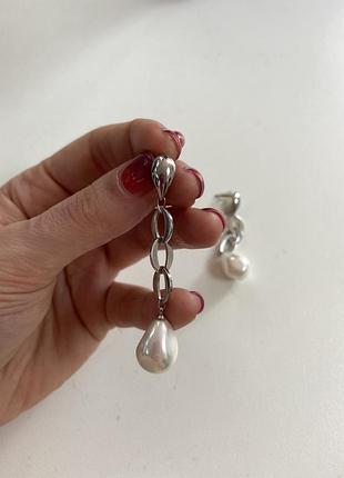 Серьги цепочки с искусственными жемчугом