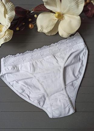 Хлопковые трусики с широким кружевом