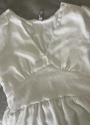 Очень красивая белая кофточка/блуза amisu