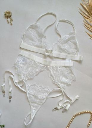 Білий комплект жіночої білизни з поясом для панчіх, сексуальна еротична мереживна жіноча білизна