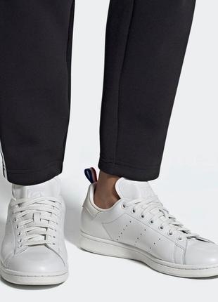 Шкіряні кросівки adidas оригінал 42 розміру в ідеальному стані