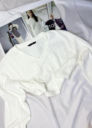 Белый укороченный свитер, кофта, свитшот