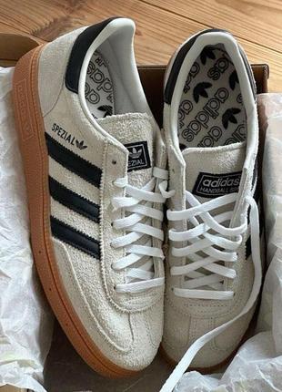 Adidas spezial