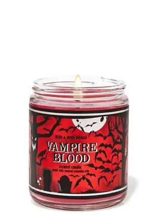 Ароматизированная свеча vampire blood bath and body works