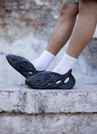 Мужские кроссовки adidas yeezy foam runner black — купить в