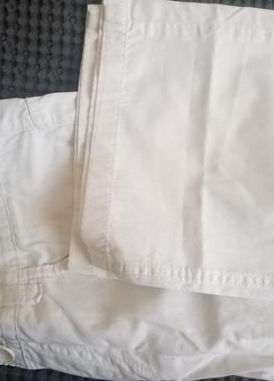 Белые мужские брюки