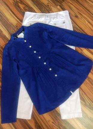 Комплект в круїзному стилі: синя льняна сорочка "max mara" і білі штани