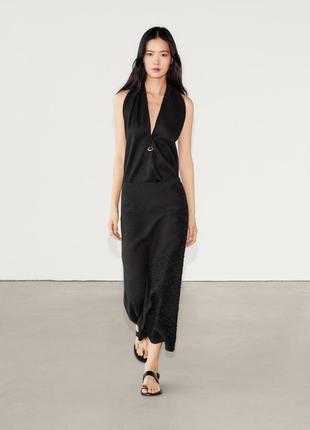 Сандалии с плоской подошвой и металлическими украшениями