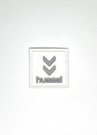 Нашивка hummel хуммель 27х30 мм (біла/сіра)