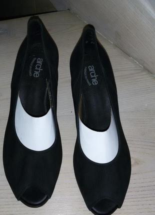 Arche (франція)- класні туфлі з відеритим носком розмір  40 (26 см)