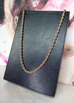 Масивний, жіночий ланцюжок