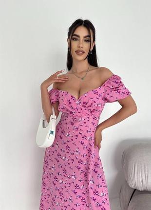Розовое платье с цветочным принтом женская