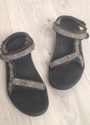 Трекінгові сандалії teva р. 403 фото