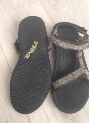 Трекінгові сандалії teva р. 406 фото
