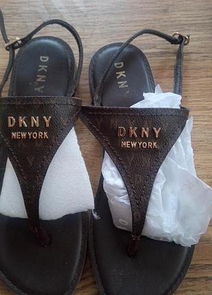 Босоножки от donna karan в идеальном состоянии 38 размер