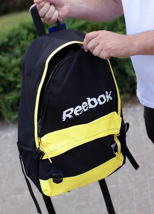 Стильний рюкзак reebok. зручний рюкзак для повсякденного життя.