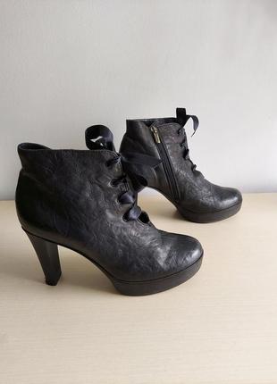 Ботинки ботильоны женские кожаные mia donna р.40 7930