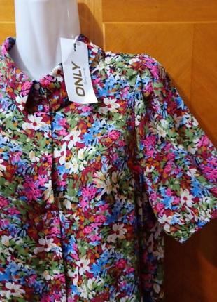 Нова  яскрава блузка сорочка в квітах  р.42 від only