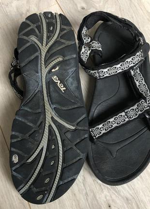 Треккинговые сандалии teva р. 41, 5