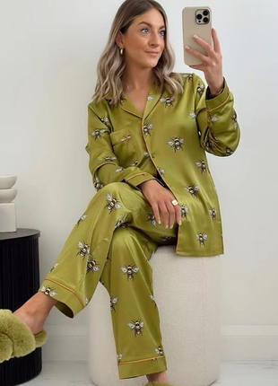 Шикарный костюм домашний, стильный оливковый в пчёлками, пижама