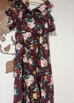 Платье с цветочным принтом вискозное s