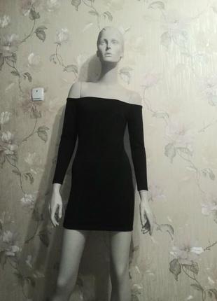 Міні сукня маленьке чорне плаття з відкритими плечима нове