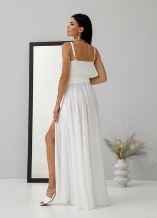 Білосніжна сукня в підголу із шовку