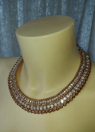 Массивное золотистое ожерелье с цирконами 7987